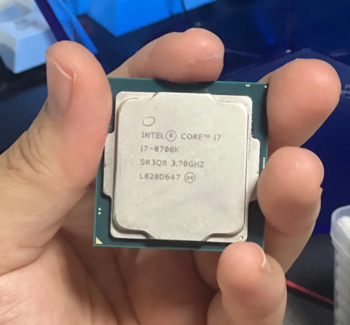 i7-8700k 판매 + 고급형 써멀 증정